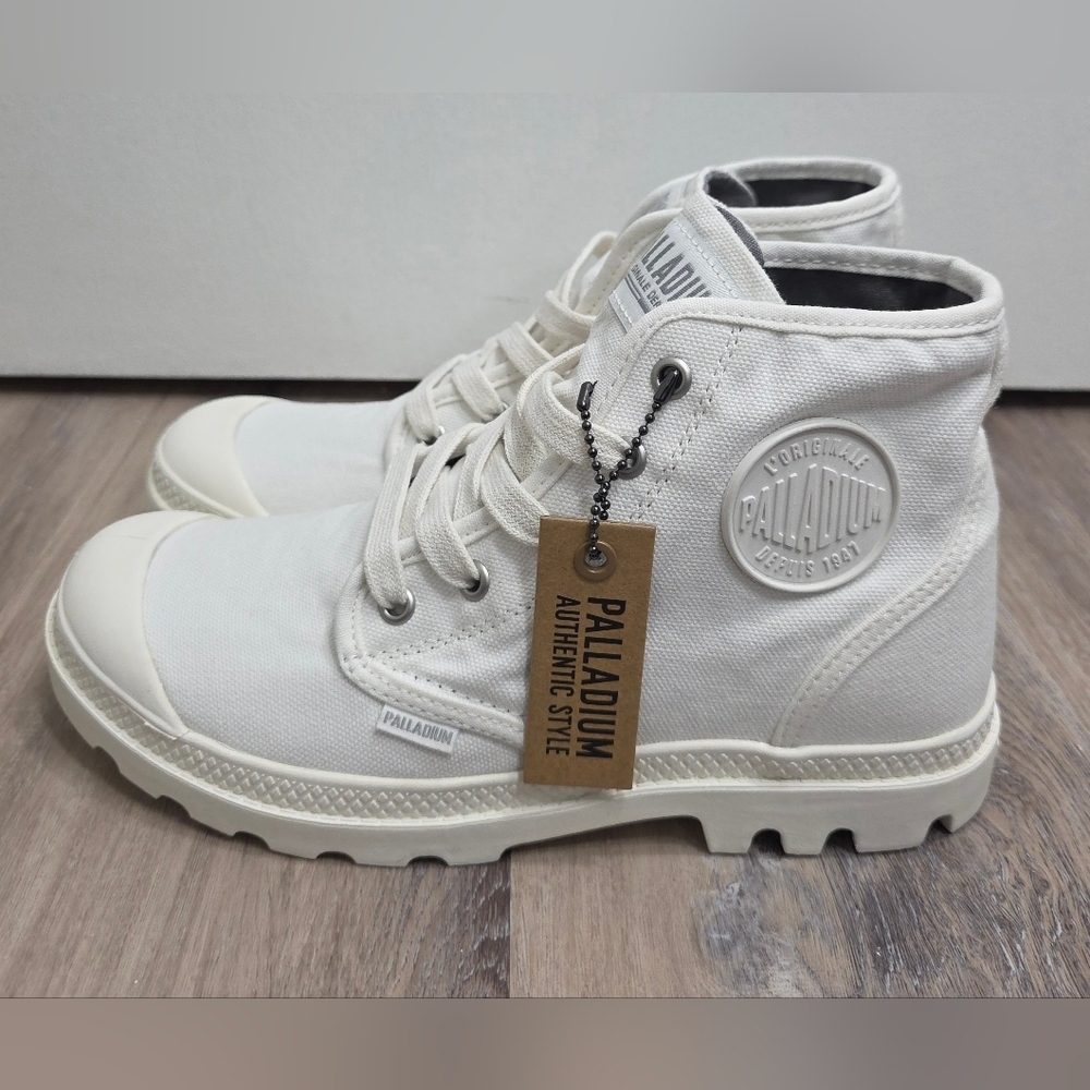 PALLADIUM Women's Star White Pampa Hi Size 8 - New In Box
